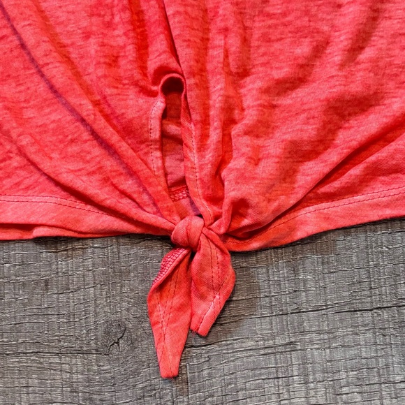 Half sleeve top - Picture 2 of 8